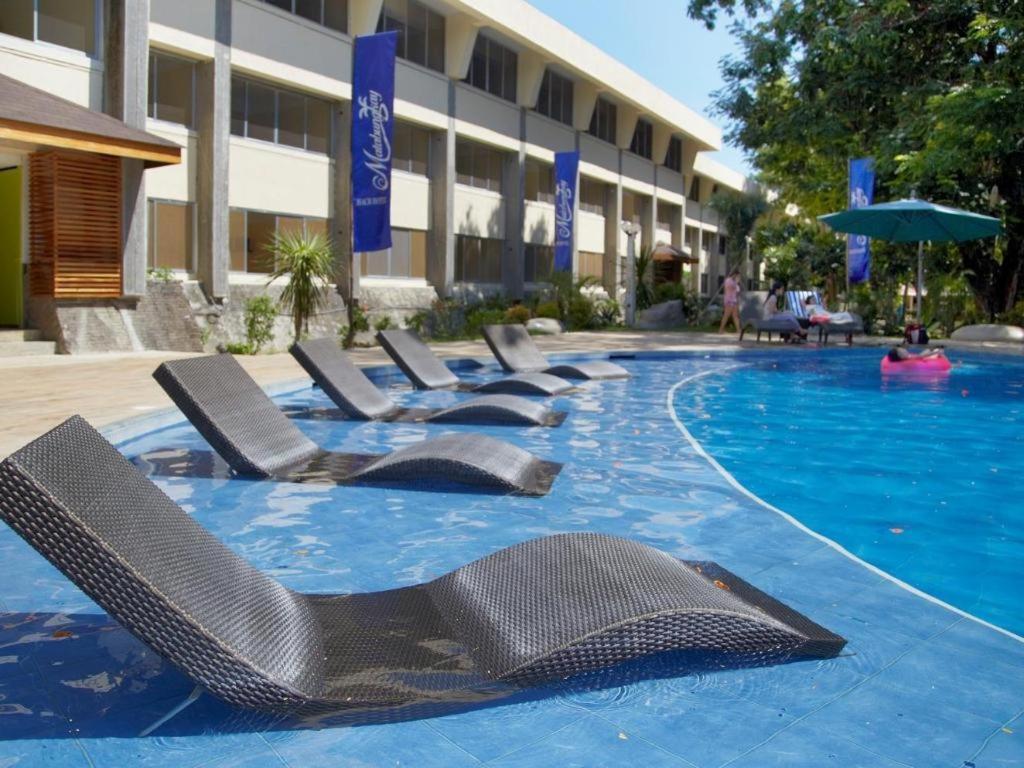 Matabungkay Beach Hotel Batangas Exterior photo